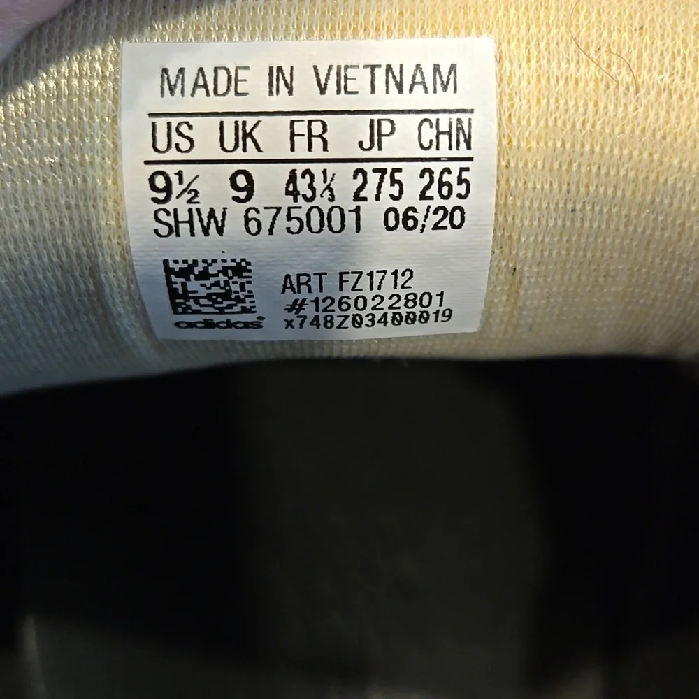 ADIDAS HUMAN MADE X UNOFLC 